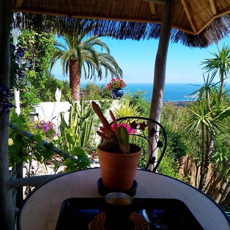 Nouveau ! Chambre D'Hote Insolite Privee " Coeurs De Pirates A Bali En Provence" Spa Sauna Massages Dans Cadre Exotique D'Amenagements Exterieurs D'Exception Ete Comme Hiver Bienvenue !!! 滨海卡瓦莱尔 外观 照片